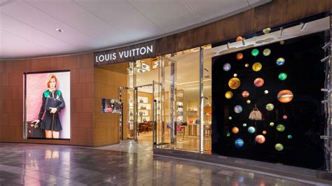 louis vuitton garden state mall